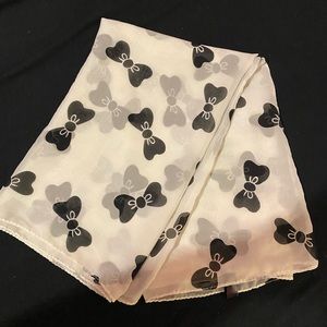 Bow scarf